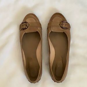 TOD’S Leather Gommino Buckle Detailed Flats